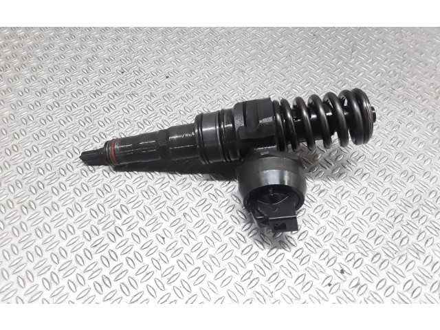 Vstřikovač 038130073AG   Volkswagen Transporter - Caravelle T5     