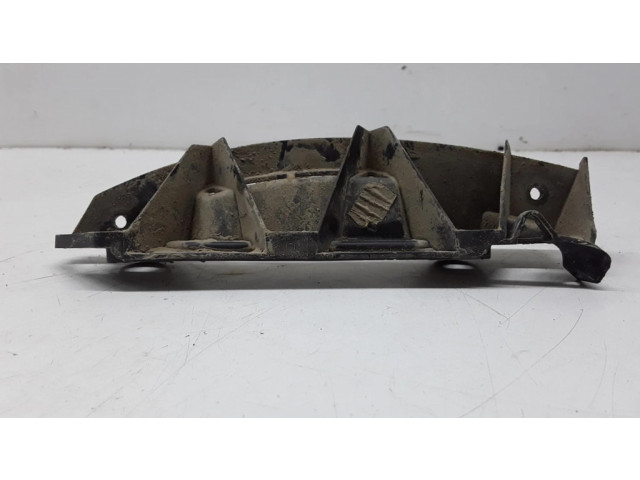 Задний держатель бампера