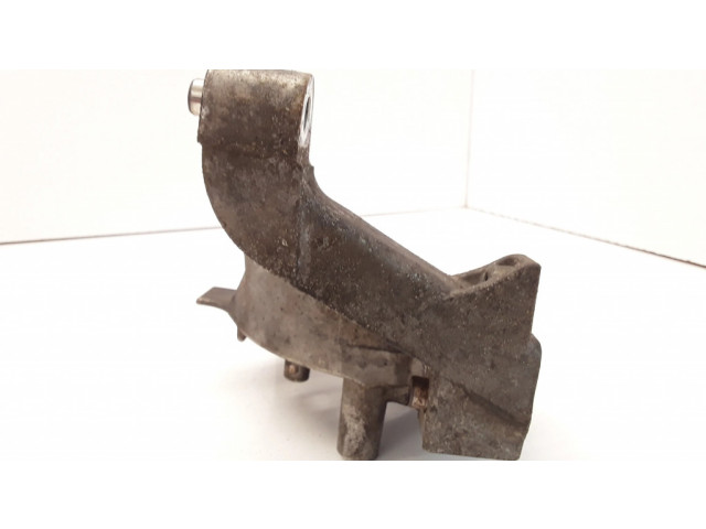 Кронштейн топливного насоса