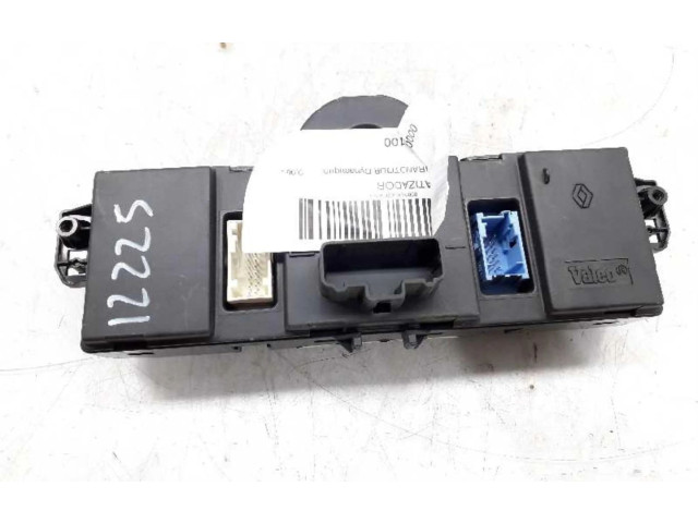 Блок управления климат-контролем 8200296683 Renault Clio I