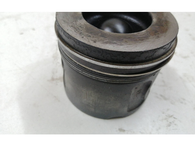 Píst 09FV2   Ford Transit Custom     