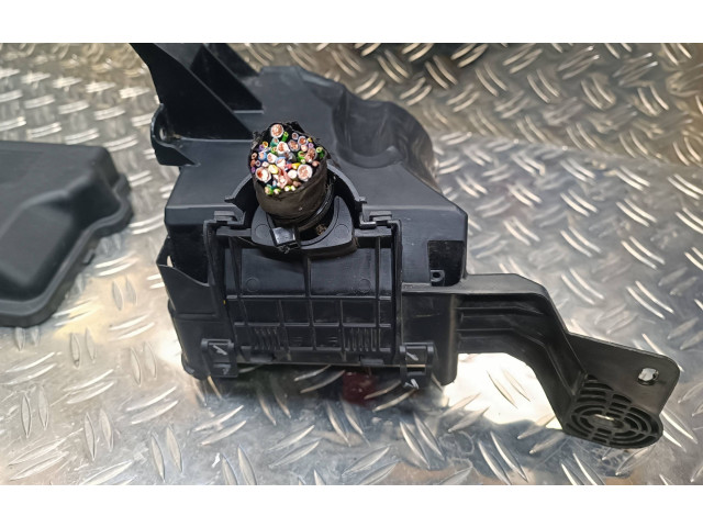 Блок предохранителей  9671924480   Peugeot 2008 I    