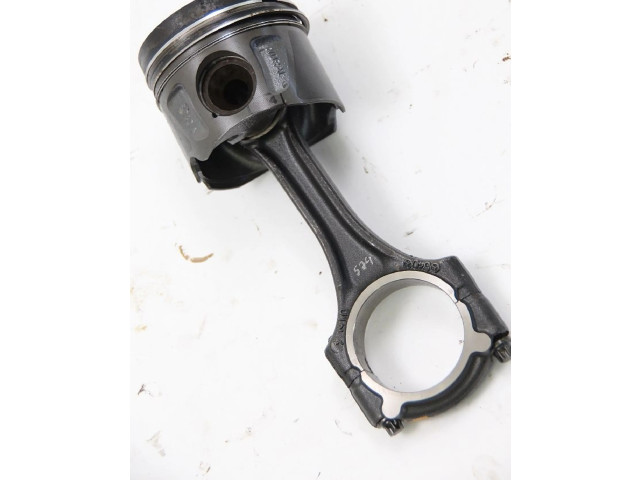 Píst 6400300417, 6400300417 Mercedes-Benz A W169 OM640940