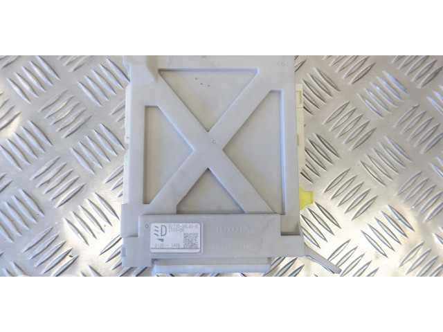   Pojistková skříňka 8273030L40   Lexus GS 250 350 300H 450H 2013