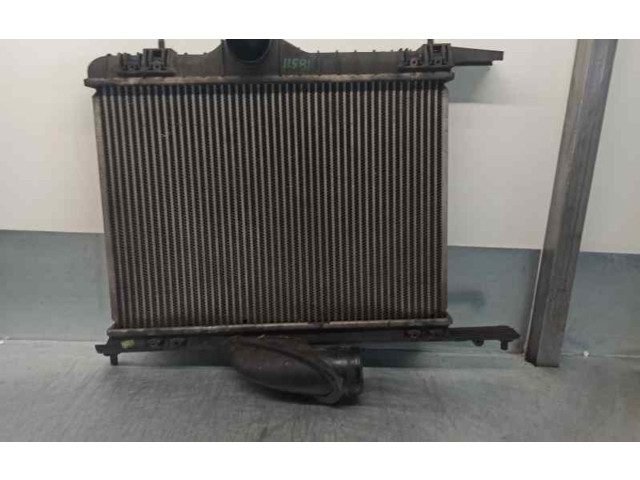 Интеркулер M613906 Mitsubishi Carisma