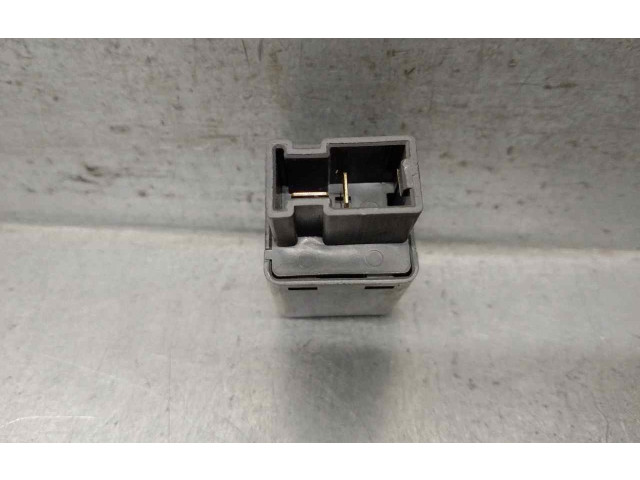 Блок предохранителей 24330C9900, 60620E   Nissan X-Trail T32    