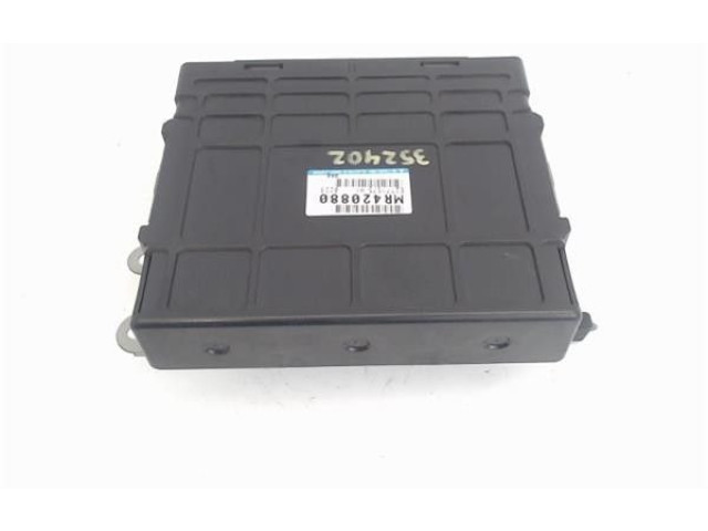 Блок управления двигателя MR420880, e2t71575 Mitsubishi Montero