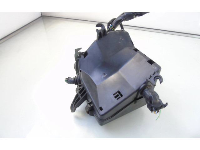 Блок предохранителей  9148004   Volvo 960    