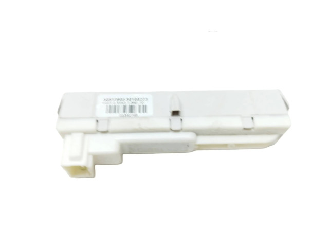 Дисплей 50513905, 301002223 Alfa Romeo Giulietta