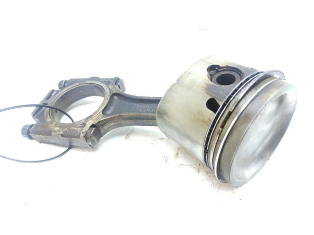 Píst C39910S, F41140A Jaguar XJS pro benzínový motor 5.3