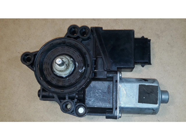 Передний двигатель механизма для подъема окон