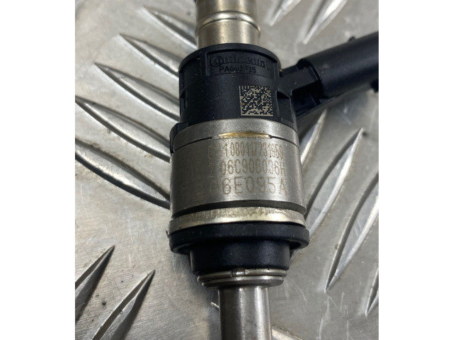 Vstřikovač 06E095A Audi Q7 4M CREC