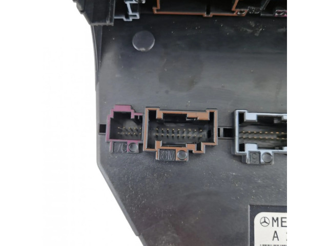 Pojistková skříňka A2129008207 Mercedes-Benz GLK (X204) 2011