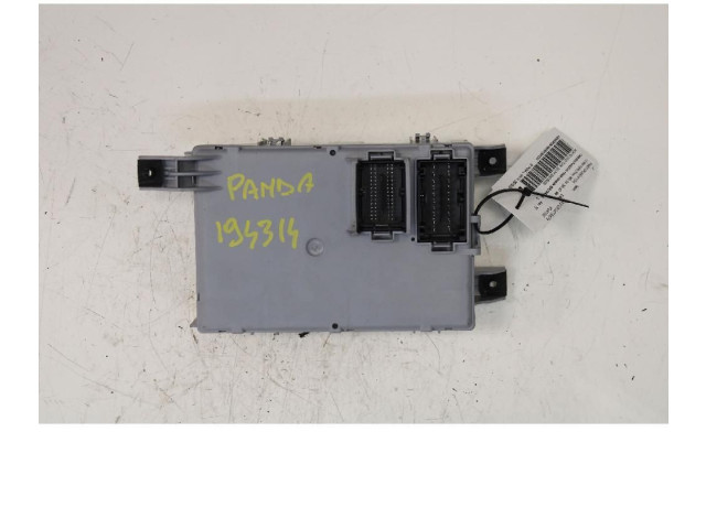   Pojistková skříňka 00521096250   Fiat Panda III 2014