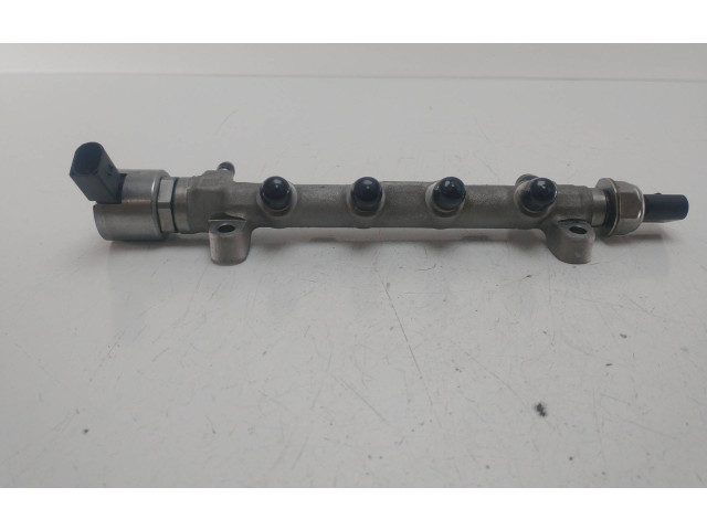 Vstřikovací lišta 04L089G Volkswagen Tiguan