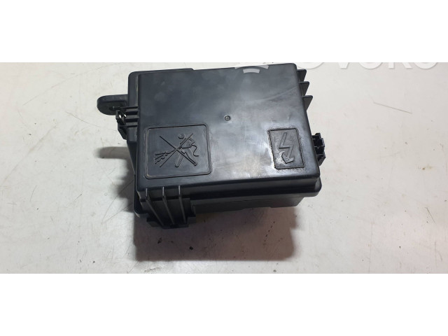 Блок предохранителей  243809977R   Dacia Spring    