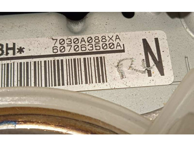 Подушка безопасности водителя 7030A088XA Mitsubishi Outlander