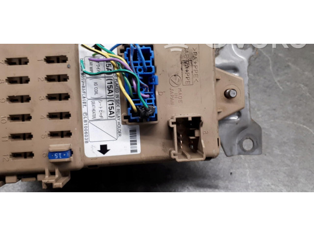 Pojistková skříňka jb200400 KIA Carnival 2010