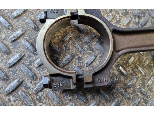  Поршень с шатуном    Cadillac Escalade  