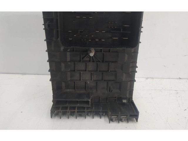 Блок предохранителей 1K0938125, 1K0938125   Volkswagen Jetta V    