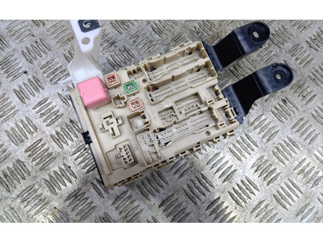 Pojistková skříňka Toyota Avensis T270 2015