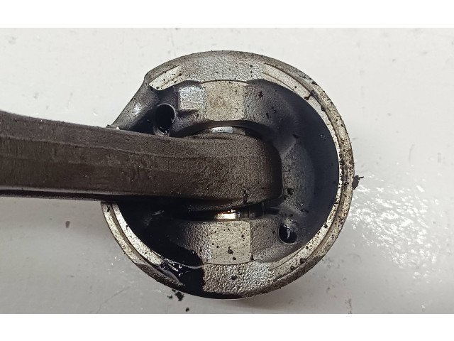 Поршень с шатуном BHS 038jDE, 017131207 Volkswagen PASSAT B6