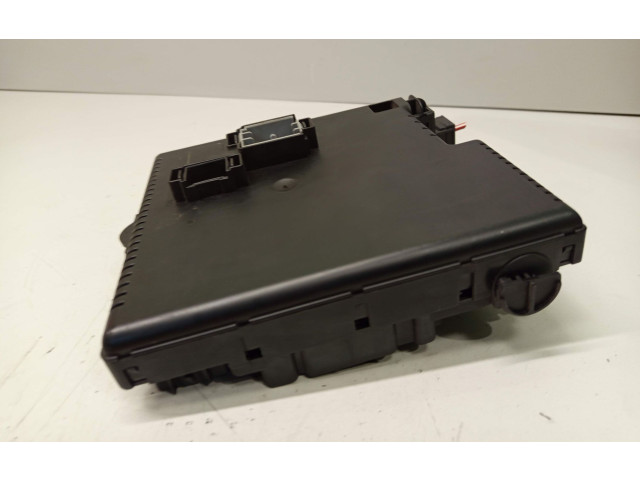 Блок предохранителей 30728512, 28017881   Volvo XC90    