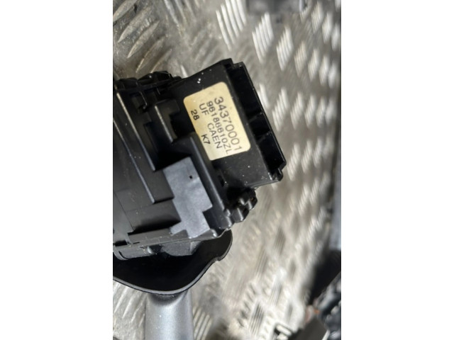 Ручка стеклоочистителей 6239A8   Peugeot 605