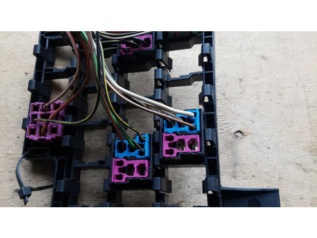 Блок предохранителей 14447 Ford Galaxy