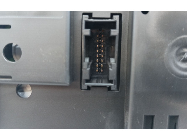 Přístrojová deska BMW X1 E84 2013 225944311, 381032227