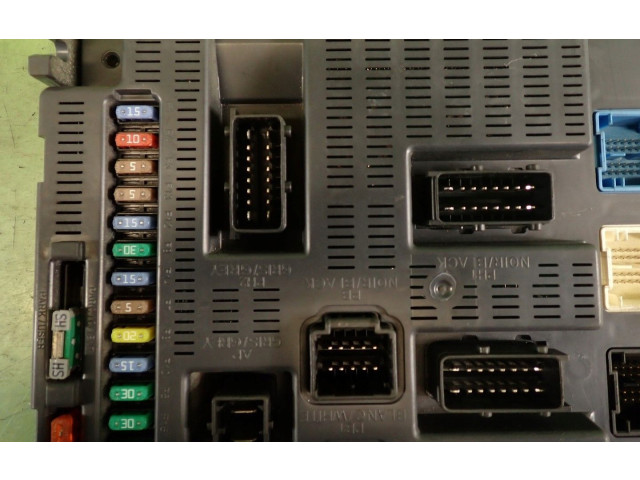 Блок предохранителей 9663798580   Citroen C4 I    