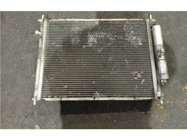 Комплект радиатора Renault Clio III 2005 - 2012 года