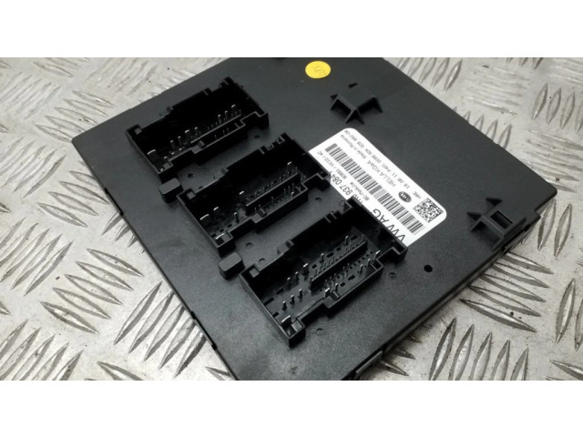 Блок комфорта 1K0937084F   Volkswagen Golf VI   