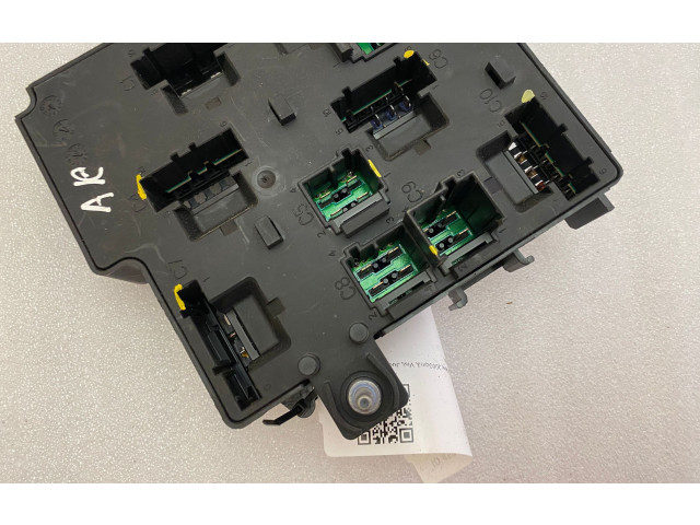 Блок предохранителей 31473570   Volvo XC90    