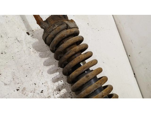 Передний амортизатор с пружиной