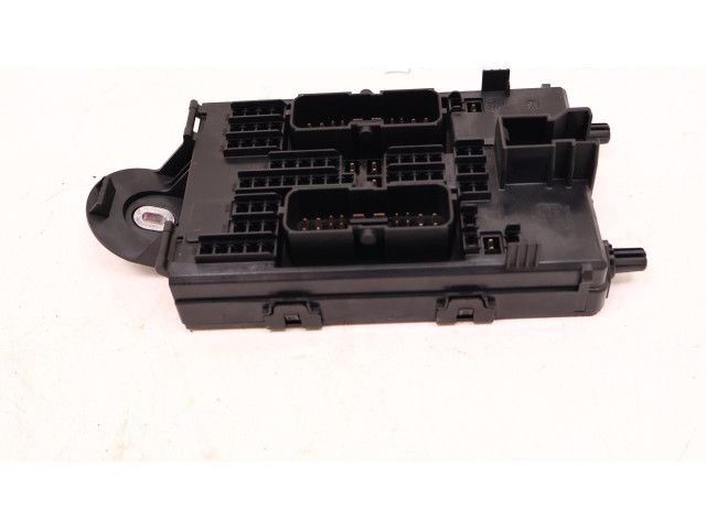 Блок предохранителей  31682732   Volvo XC90    