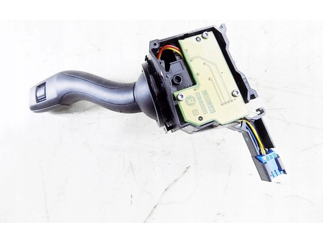 Ручка стеклоочистителей    Audi A3 S3 8P