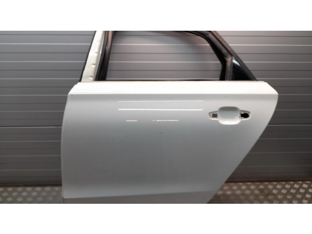 Задняя дверь