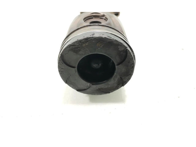 Поршень с шатуном    Volvo XC90