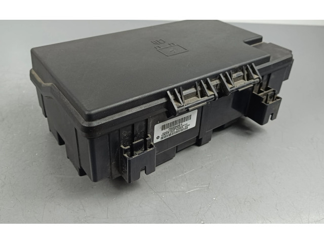 Блок предохранителей  P68253442AB   Jeep Grand Cherokee    