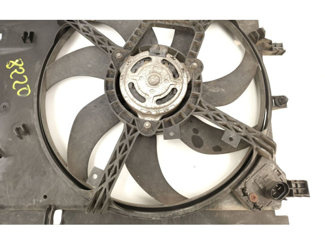 Вентилятор радиатора 51797135, 55702179 Fiat Grande Punto 1.4