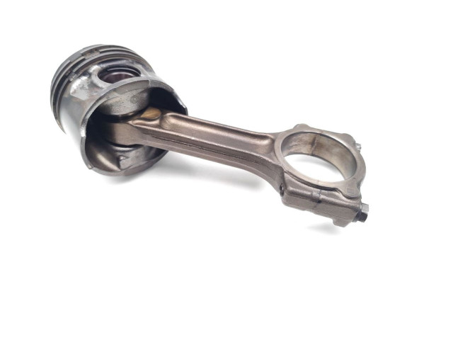 Píst K9K636 Nissan Juke I F15 K9K636