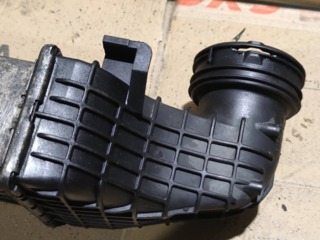 Интеркулер  A2115002602, 05T236   Mercedes-Benz E W211 3.0