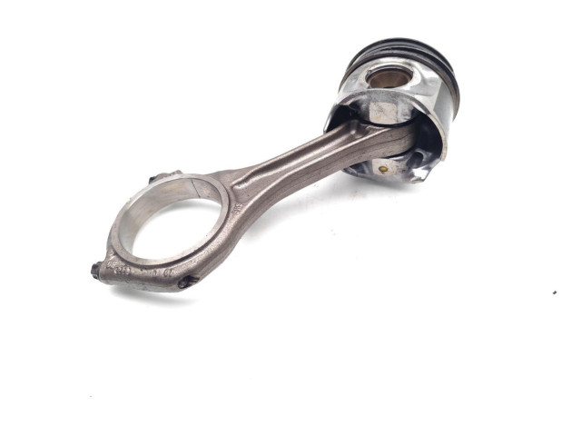 Píst Volkswagen Touareg II CASA