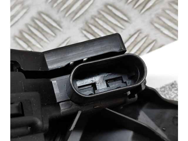 Pojistková skříňka A2135403939 Mercedes-Benz EQC 2022