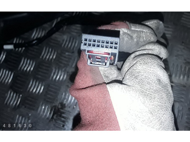 Zpětné zrcátko  Volkswagen Caddy 2006  E4023595  