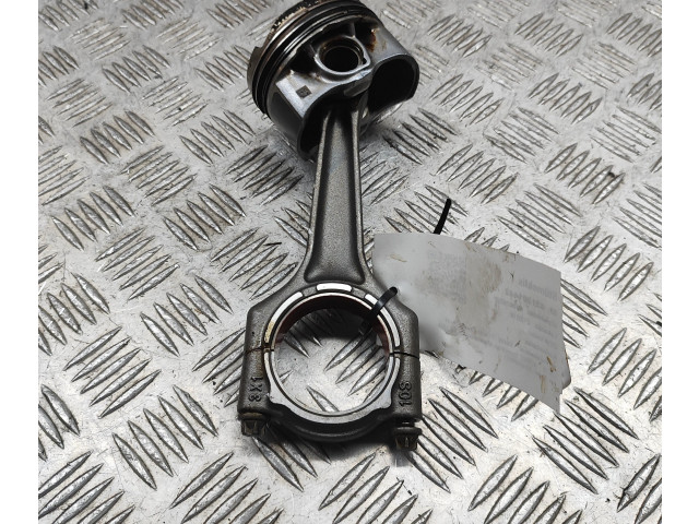 Píst 7933665, 9494399 BMW 2 F44 B38 A15 A