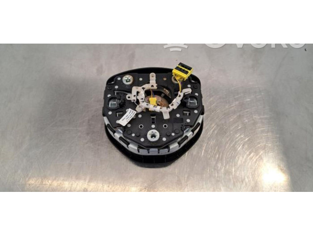 Подушка безопасности водителя    Lynk & co 01