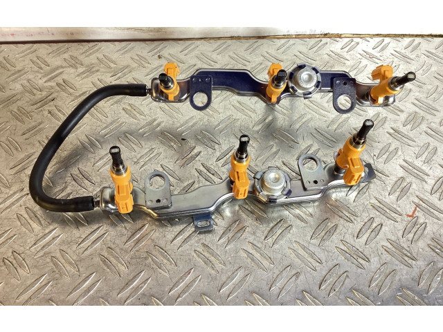 Vstřikovač 2327031120, 2325031140 Lexus GS 250 350 300H 450H