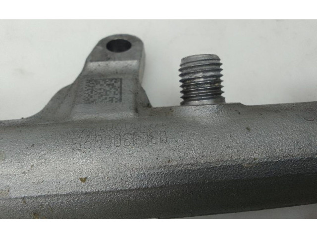 Vstřikovací lišta 03L130089B Volkswagen Caddy